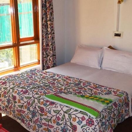 Hayat Hotel Pahalgām Eksteriør bilde